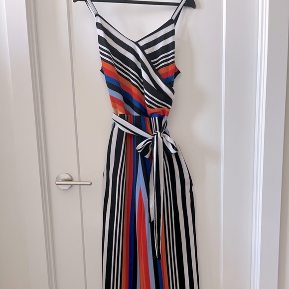 Nicole Miller- striped jumpsuit SIZE 8, with pockets - Picture 5 of 6